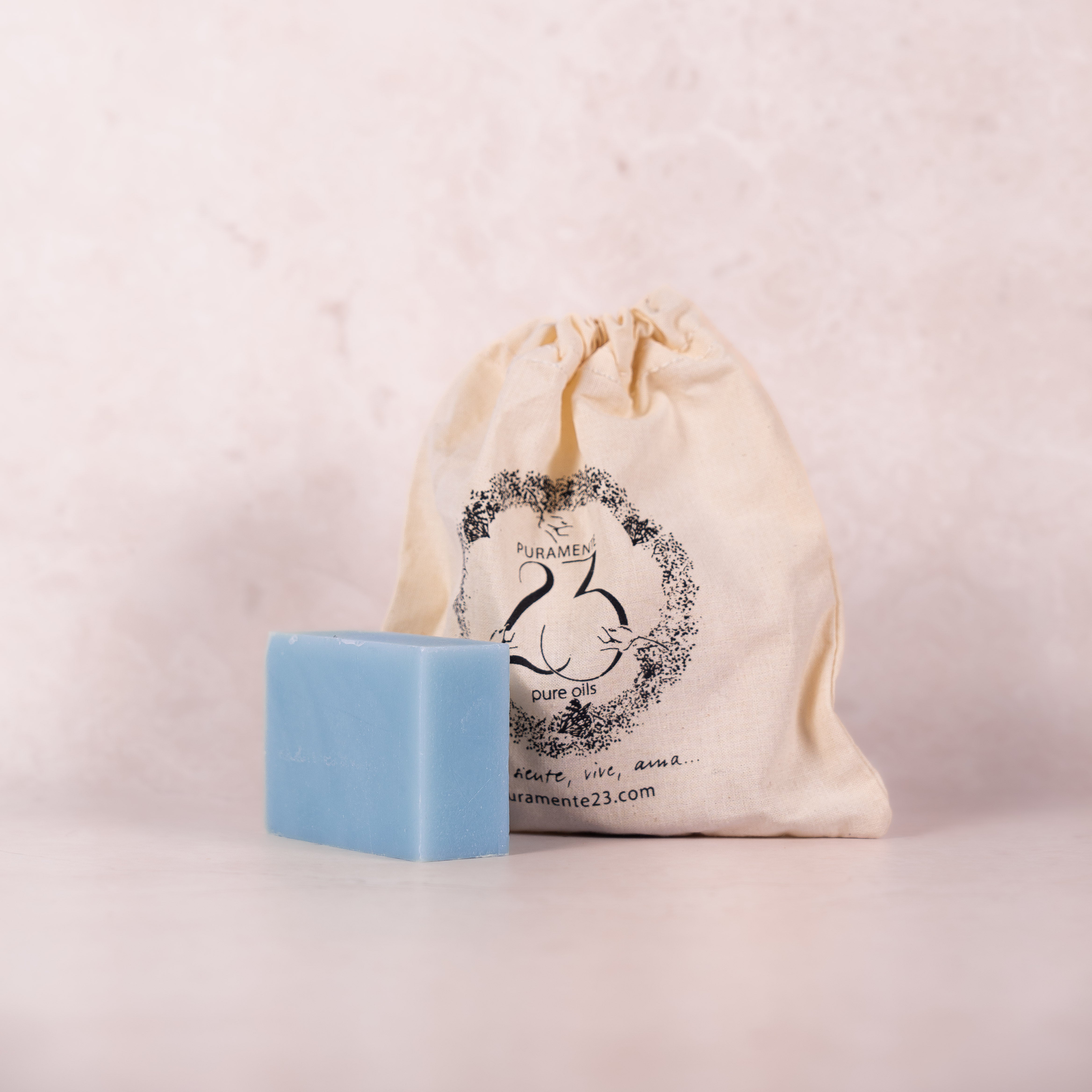 Jabón artesanal con sales termales y lavanda – Puramente 23