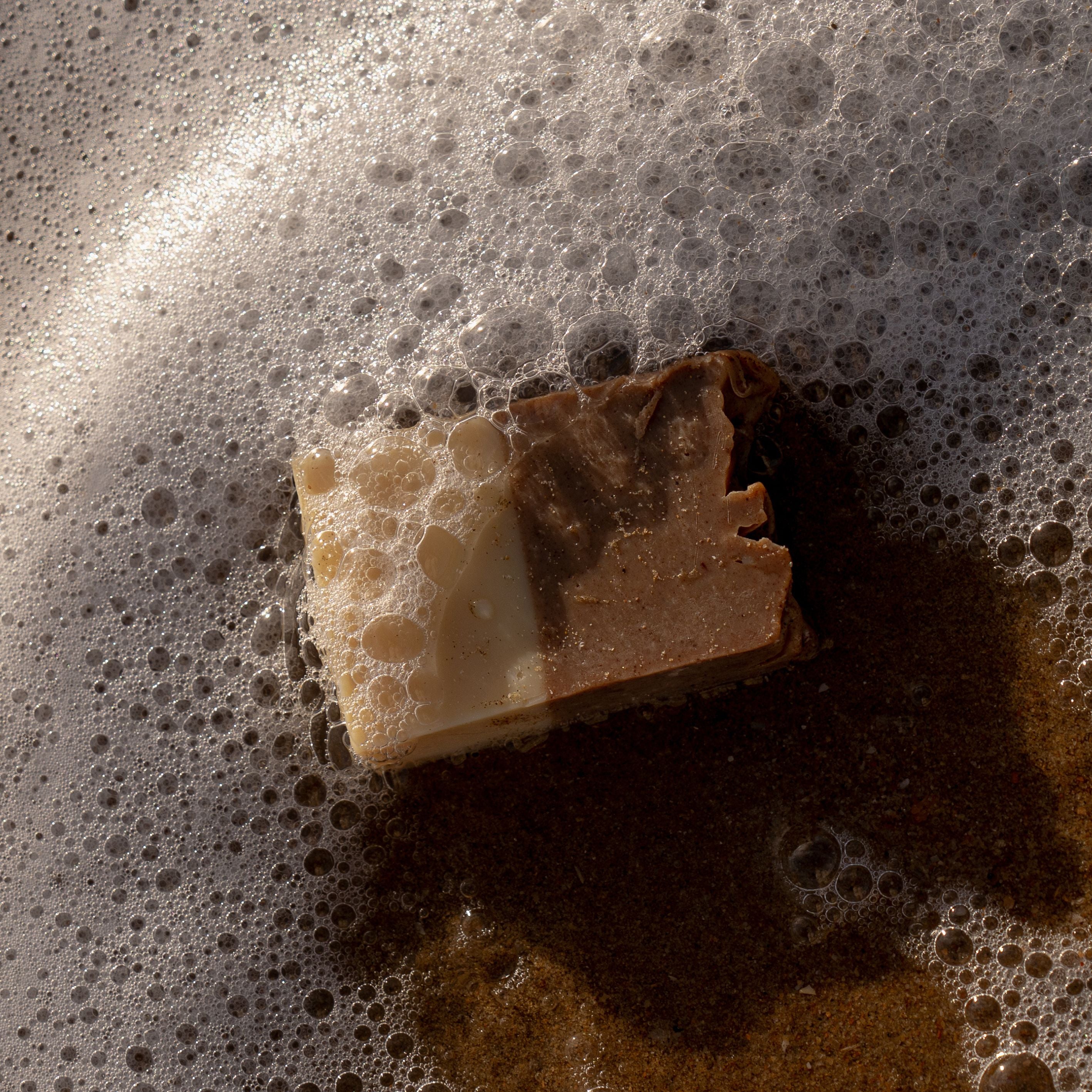 Jabón artesanal con aceite de argán y lemongrass – Puramente 23